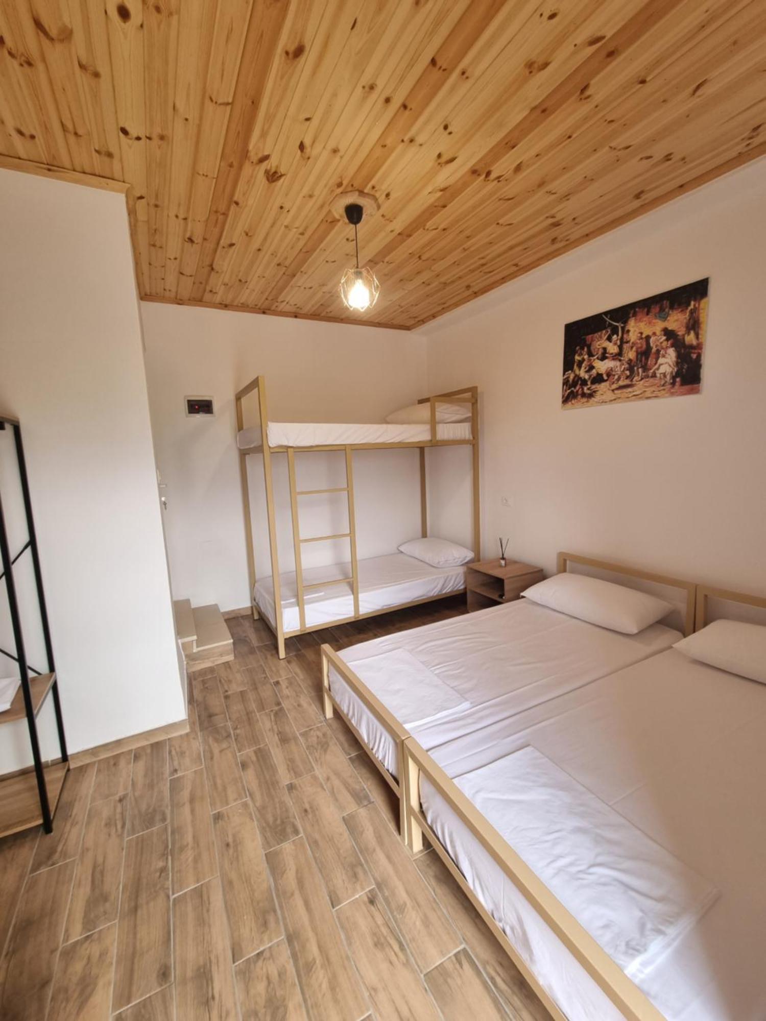 Tony'S Terrace Bed & Breakfast Gjirokaster Exterior photo
