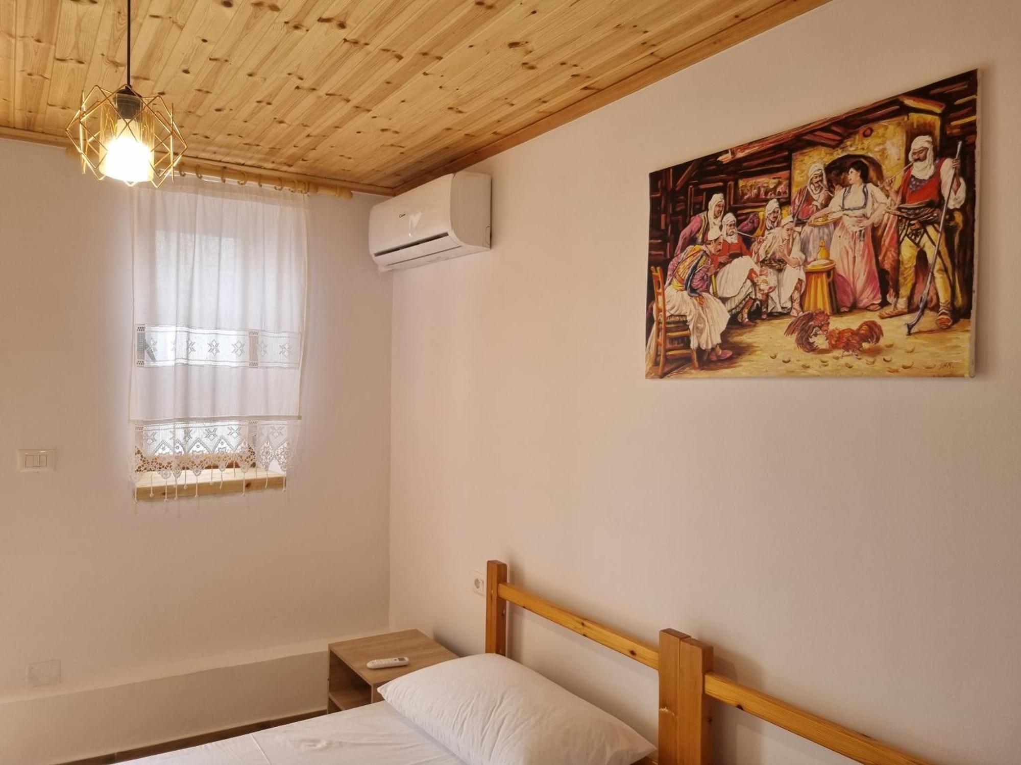 Tony'S Terrace Bed & Breakfast Gjirokaster Exterior photo